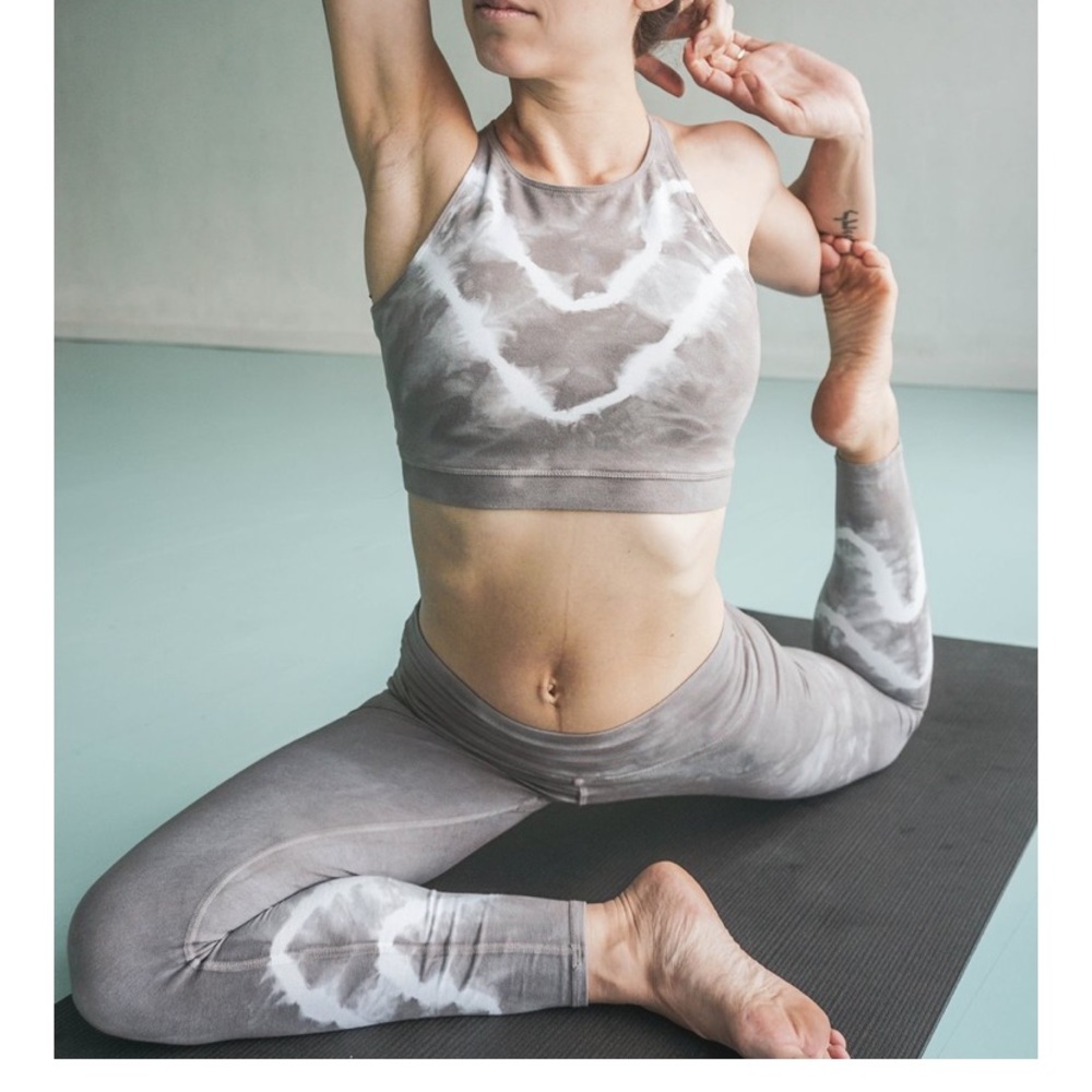 Electric and Rose Yoga set
